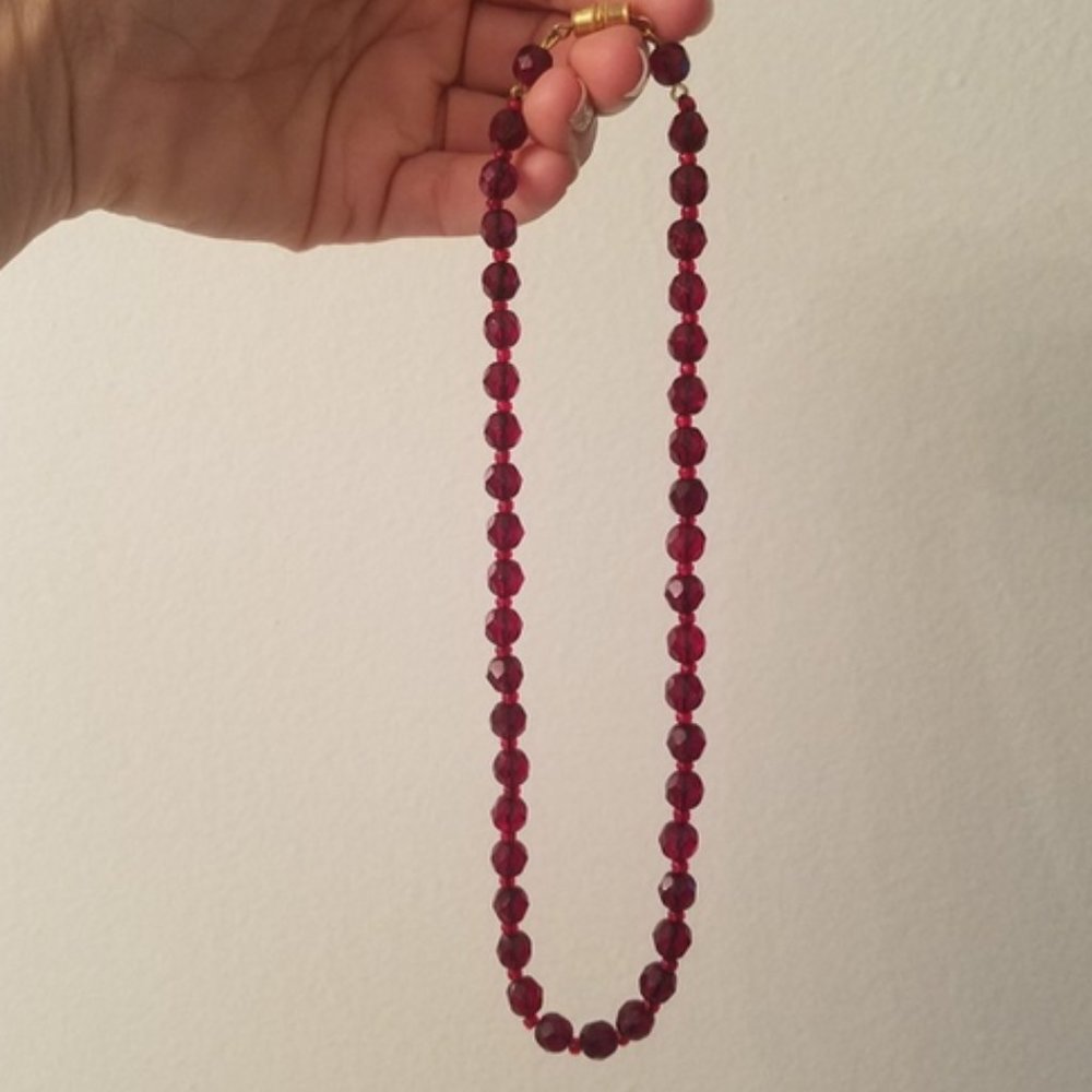 Vintage Red Stone Faceted Necklace - Picture 2 of 3